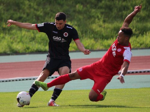 Niederlage zum Auftakt: U 19 verliert gegen Rot-Weiss Essen