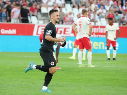 Simon Handle im Interview: „Vor den Fans zu jubeln ist immer etwas Besonderes“