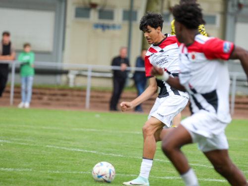 U19 überzeugt im Heimspiel, U17 startet mit Remis