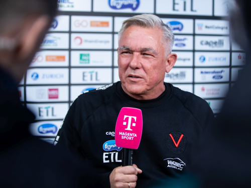 Olaf Janßen vor Freiburg: „Die freuen sich wie Schneekönige“