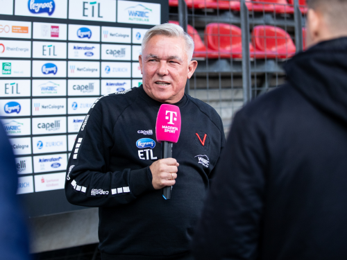 Innovation im Profi-Vussball: Olaf Janßen wird „Cable Guy“