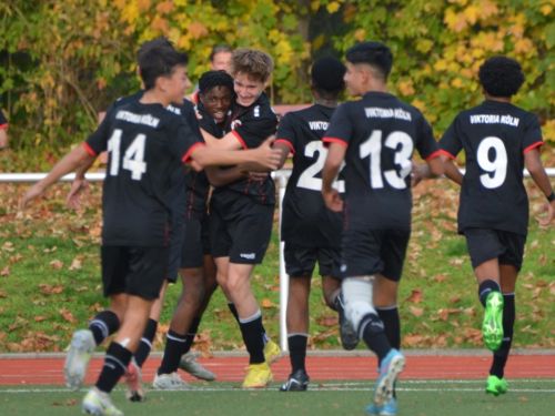 Offenes Probetraining für alle Interessierten an Viktorias Vussballtrainings-Tag