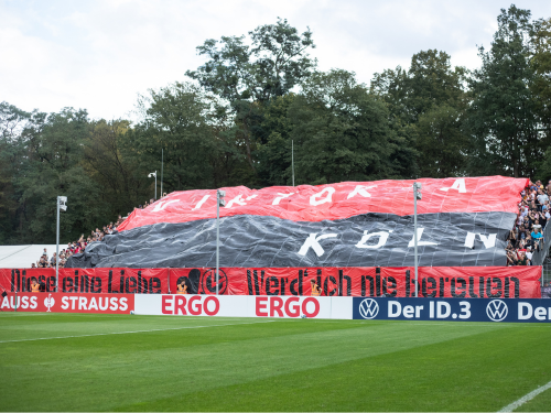 Sportpark Höhenberg gegen Eintracht Frankfurt restlos ausverkauft