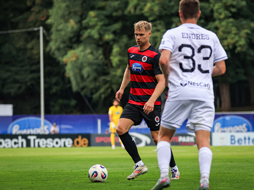 Zwischen Aufstiegsträumen und Pokal-Magie: Viktoria reist ins Saarland