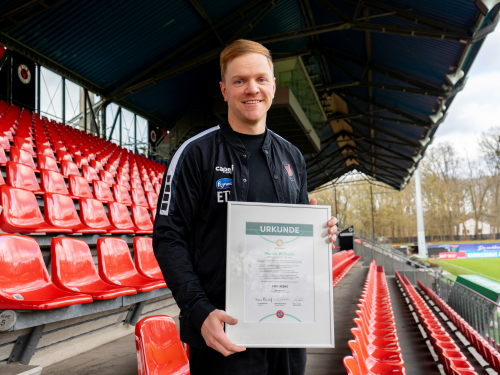 Novum in der Trainerausbildung – Marian Wilhelm absolviert Pro-Lizenz-Lehrgang des DFB