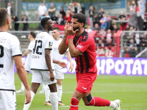 Gegnercheck: Erfahrung nicht nur an der Seitenlinie