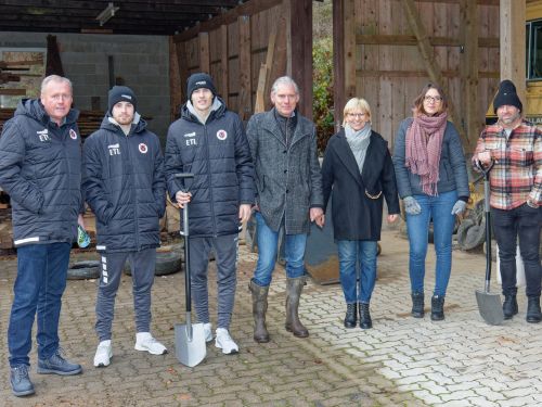 Tolle Aktion: 50 Jahre ETL – 500 neue Bäume für Windeck!